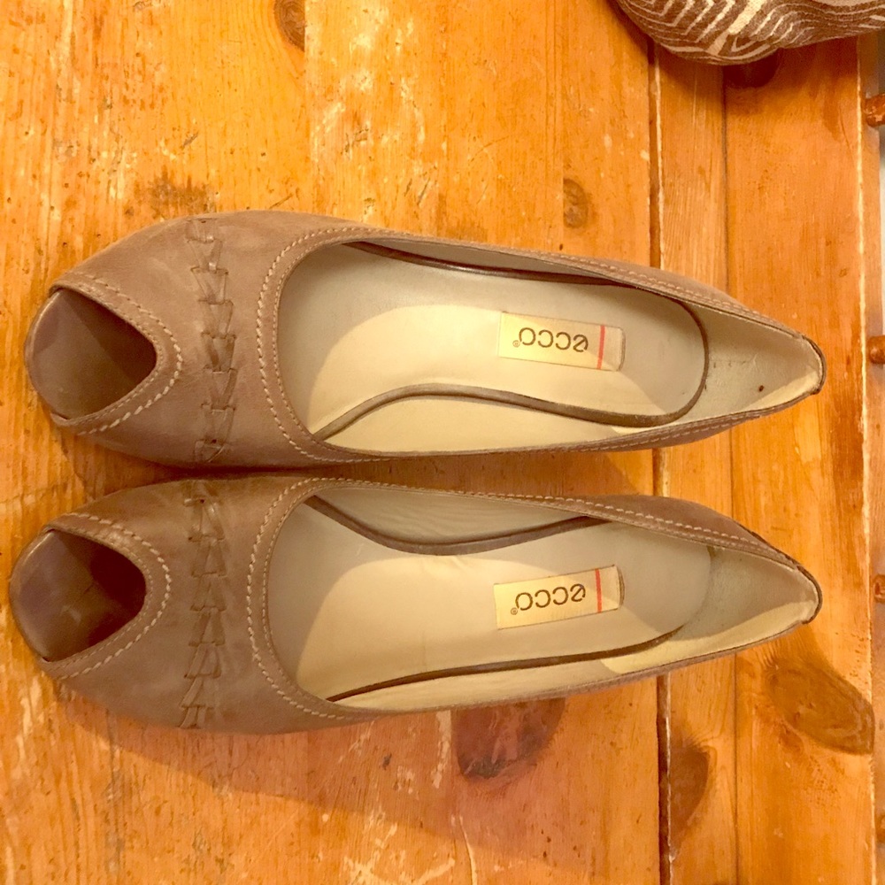 Ecco  Grey Pumps Peep Toe